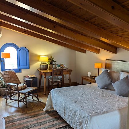 Hostal De La Placa - Hotel Boutique Cabrils Esterno foto