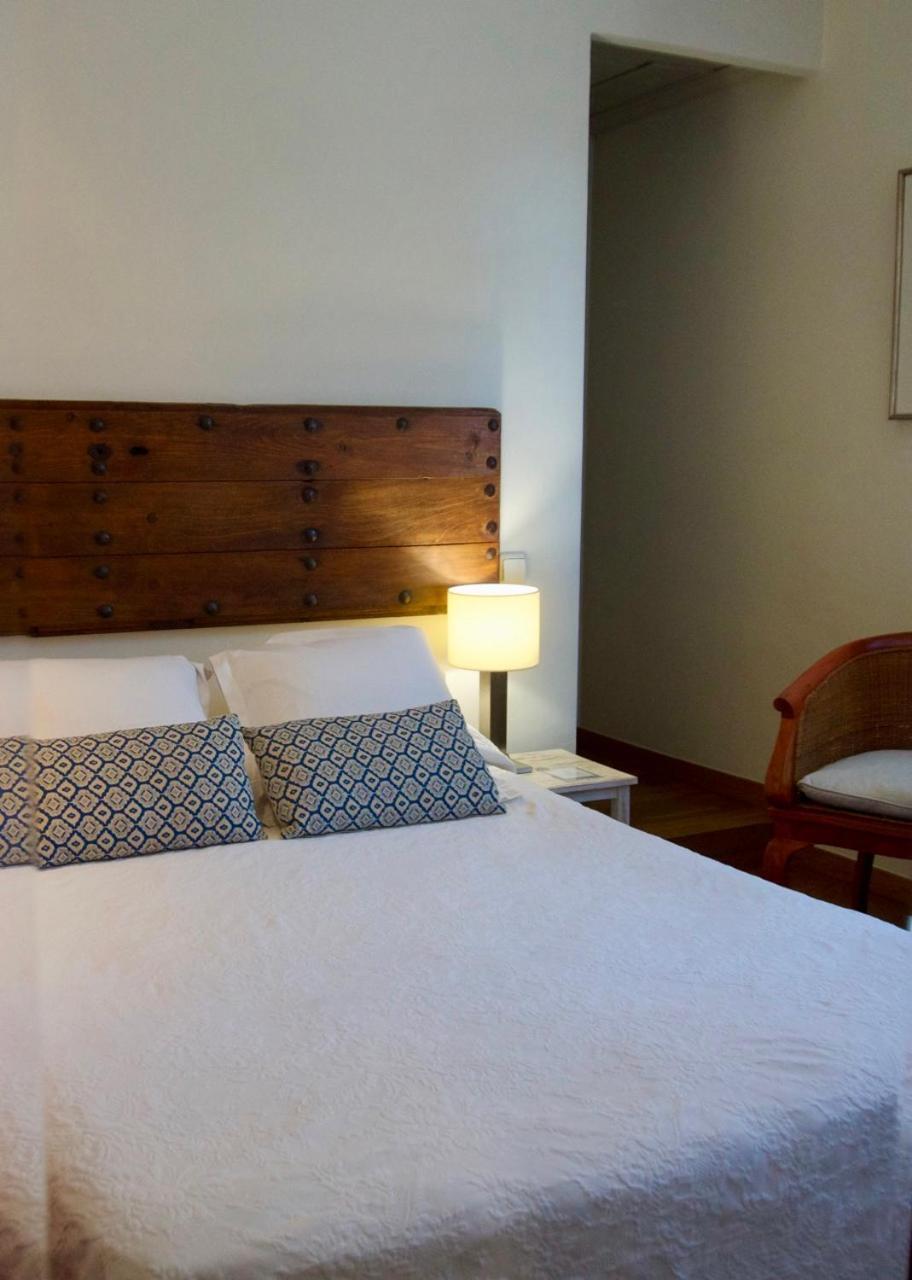 Hostal De La Placa - Hotel Boutique Cabrils Esterno foto
