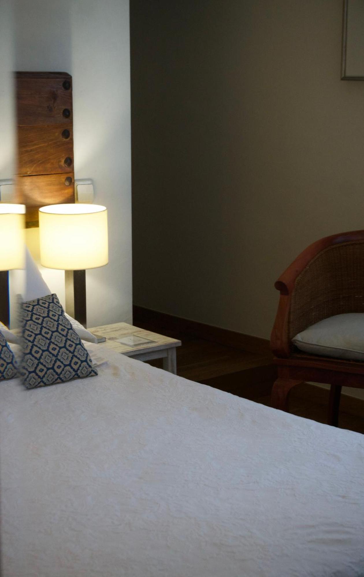 Hostal De La Placa - Hotel Boutique Cabrils Esterno foto
