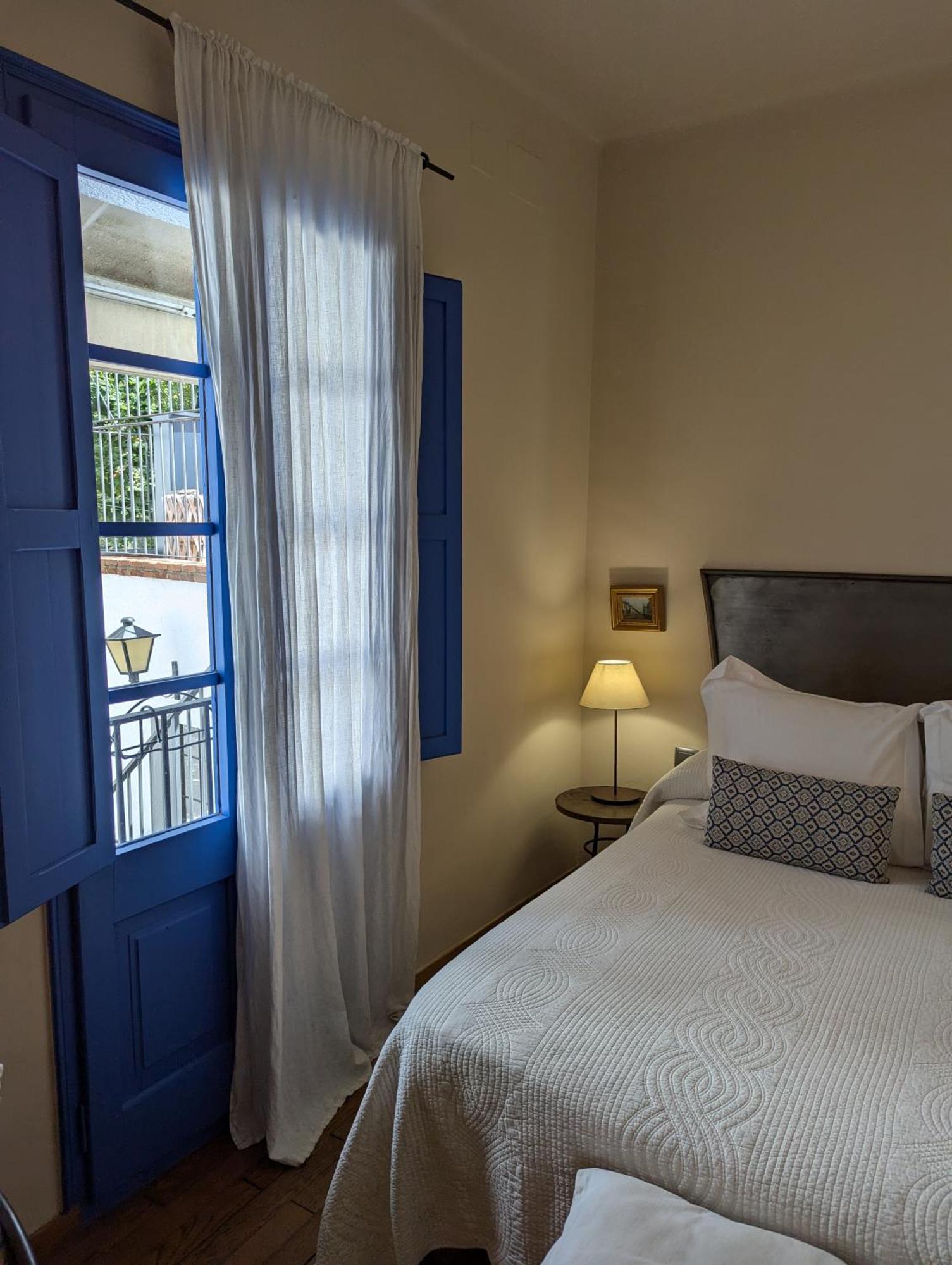 Hostal De La Placa - Hotel Boutique Cabrils Esterno foto